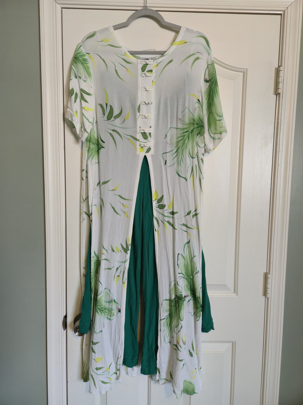 Asian inspired outfit (top/pants set)